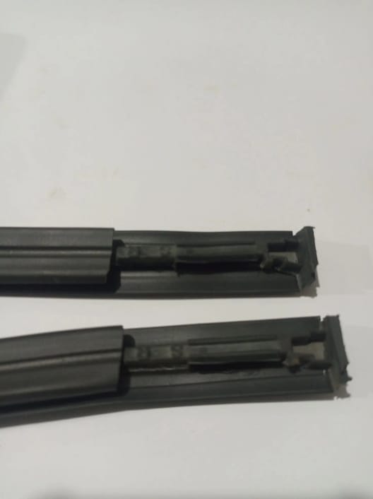 Roof Rubber Toyota Vitz 2018–2022 (Genuine Weatherstrip Seal)